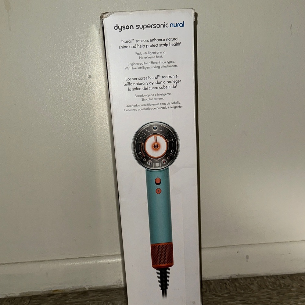 Dyson Supersonic Nural Hair Dryer – Limited Edition Teal
Like New Used Only Once